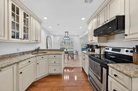 9 Vista Drive N Manorville NY 11949