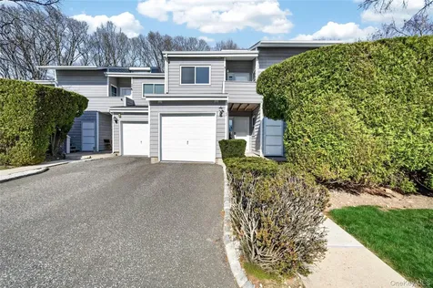 9 Vista Drive N Manorville NY 11949
