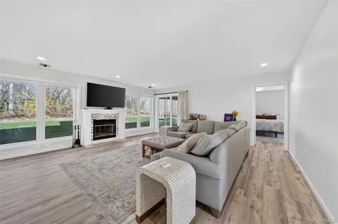 9 Vista Drive N Manorville NY 11949