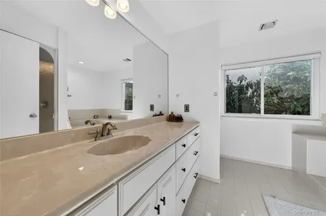9 Vista Drive N Manorville NY 11949