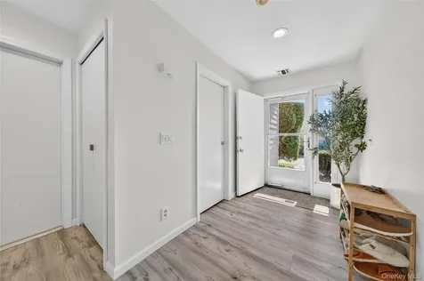 9 Vista Drive N Manorville NY 11949