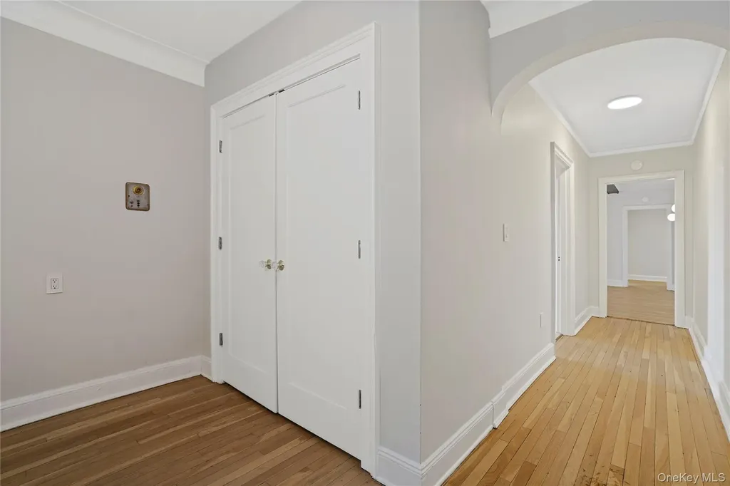 295 N Broadway Yonkers NY 10701