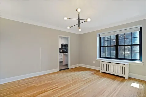 295 N Broadway Yonkers NY 10701