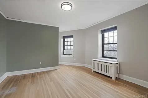 295 N Broadway Yonkers NY 10701
