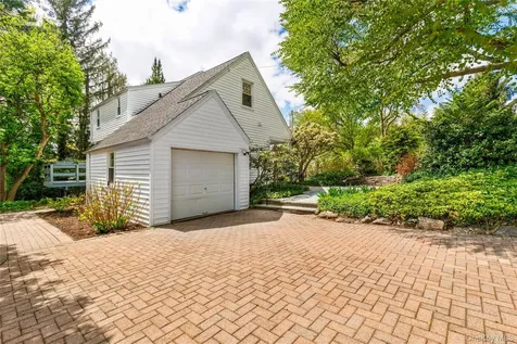 201 Clayton Road Scarsdale NY 10583