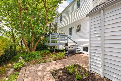 201 Clayton Road Scarsdale NY 10583
