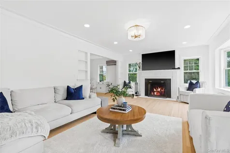 201 Clayton Road Scarsdale NY 10583
