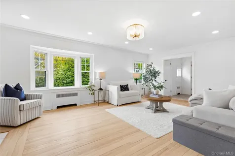 201 Clayton Road Scarsdale NY 10583