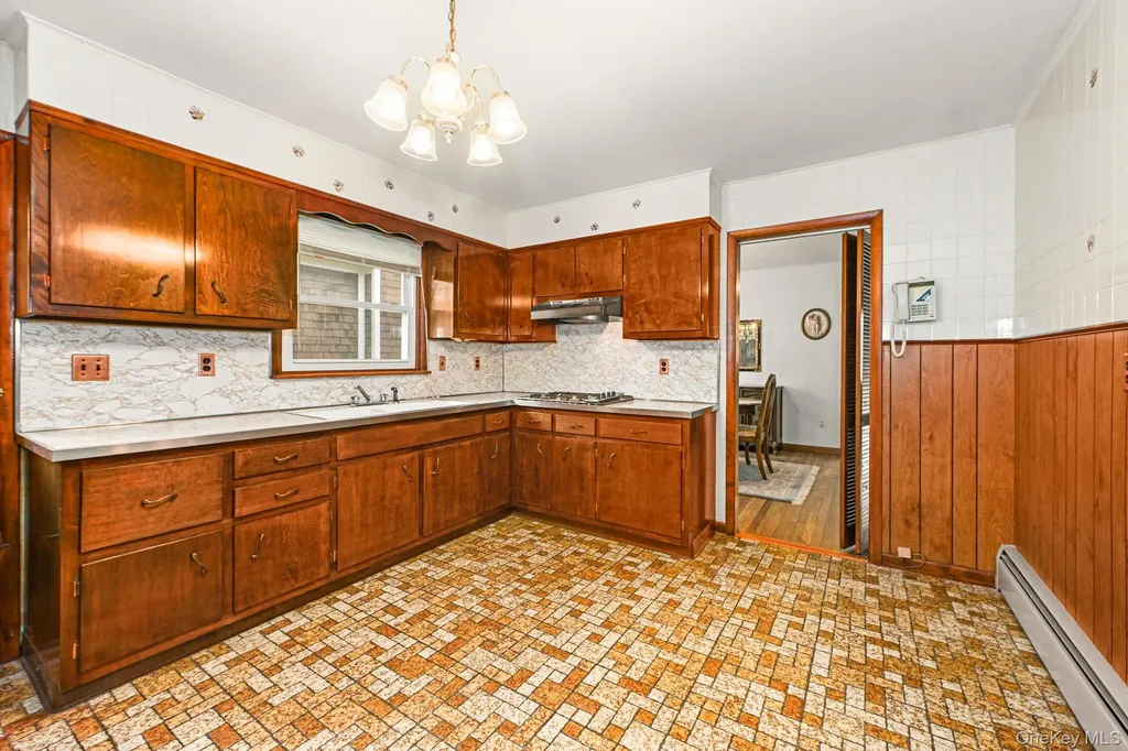 32 Chase Avenue White Plains NY 10606