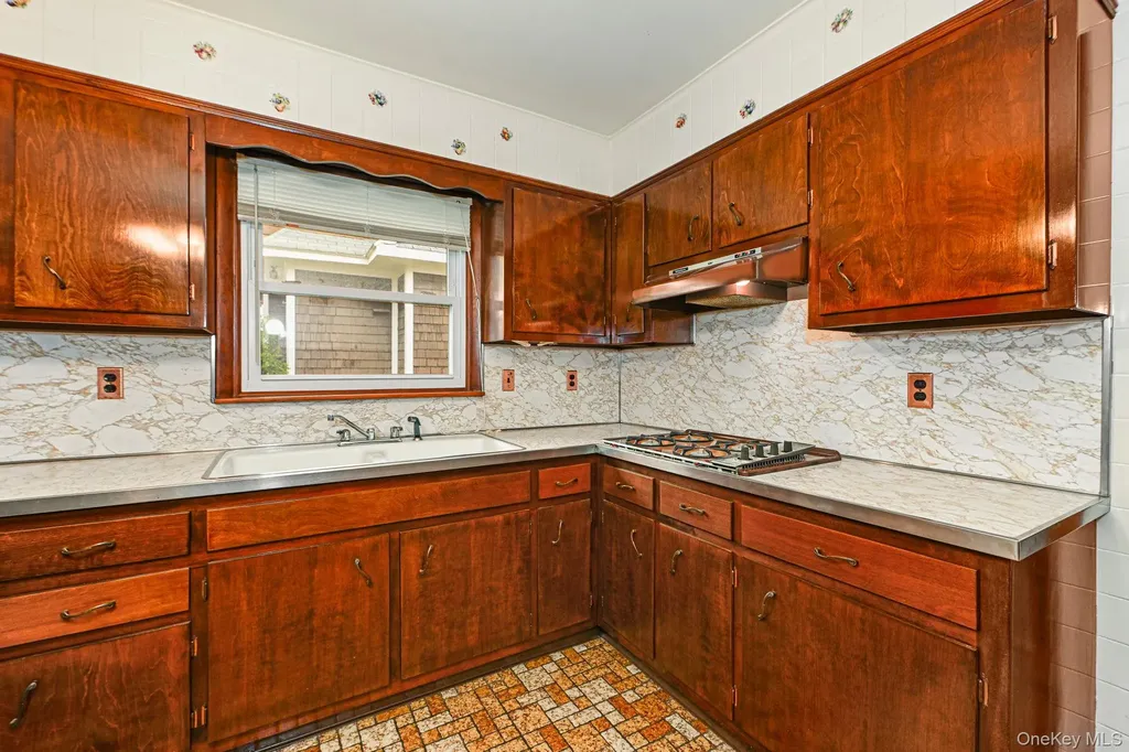 32 Chase Avenue White Plains NY 10606