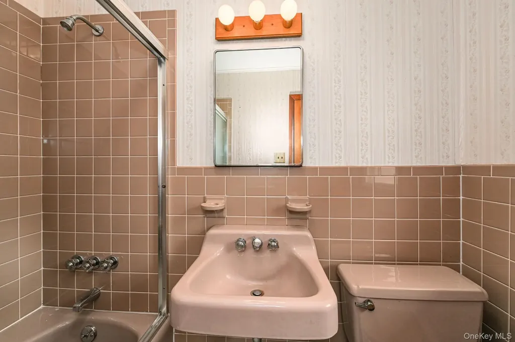 32 Chase Avenue White Plains NY 10606