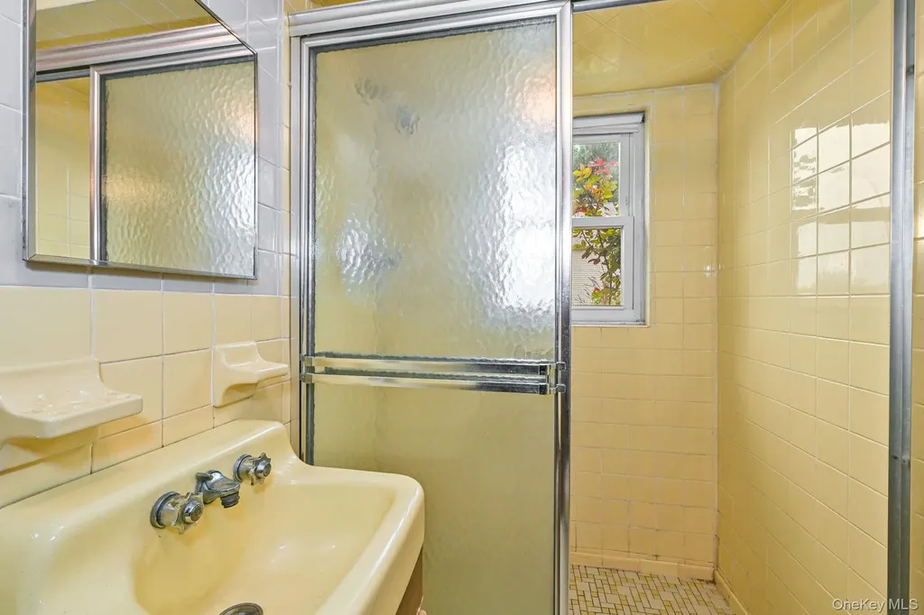 32 Chase Avenue White Plains NY 10606