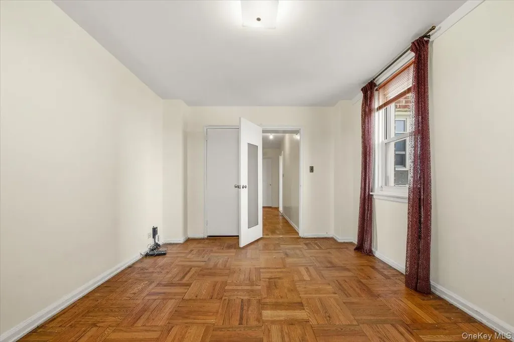 80 Knolls Crescent Bronx NY 10463