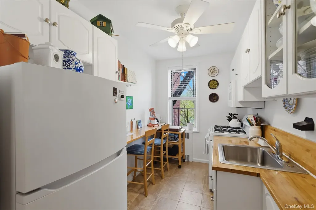 5621 Netherland Avenue Bronx NY 10471