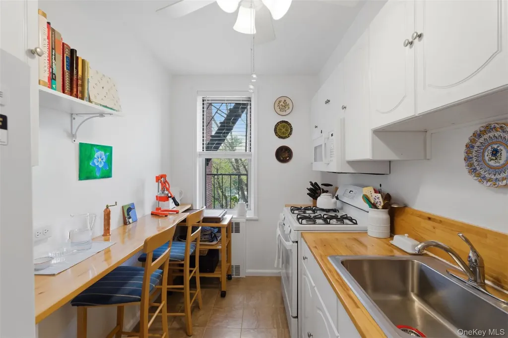 5621 Netherland Avenue Bronx NY 10471
