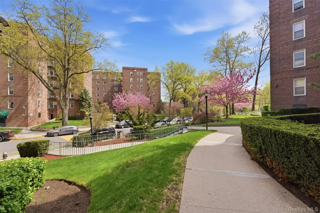5621 Netherland Avenue Bronx NY 10471