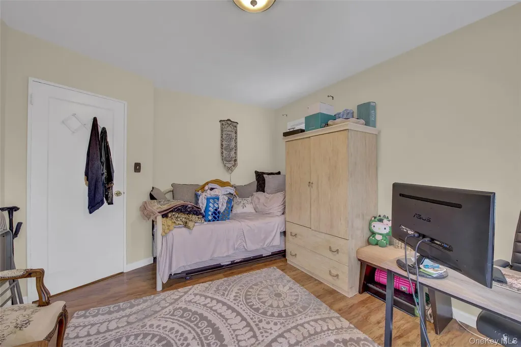 1312 Park Avenue New Hyde Park NY 11040