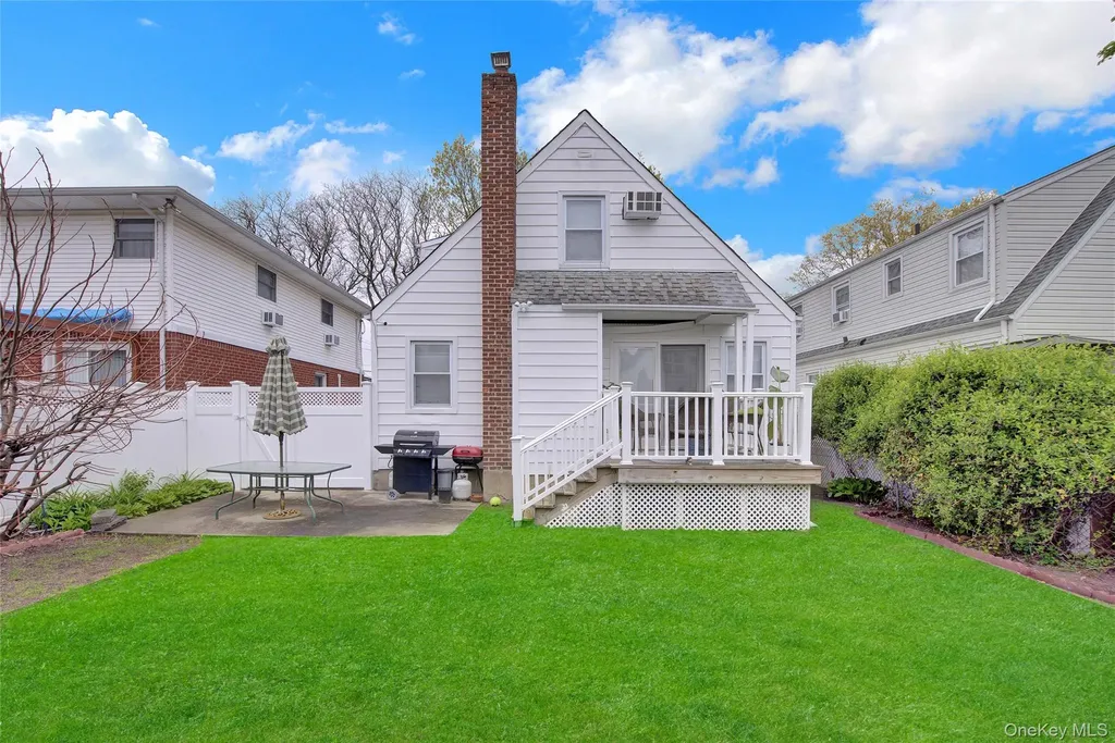 1312 Park Avenue New Hyde Park NY 11040