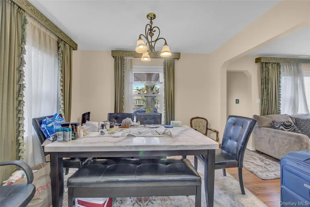 1312 Park Avenue New Hyde Park NY 11040