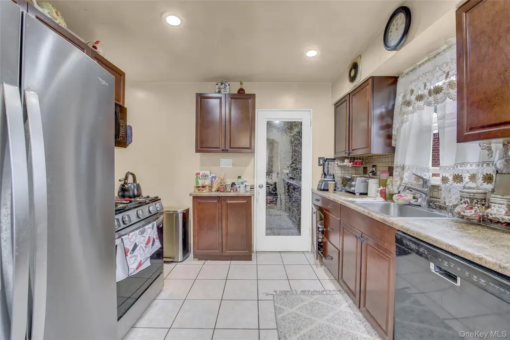 1312 Park Avenue New Hyde Park NY 11040