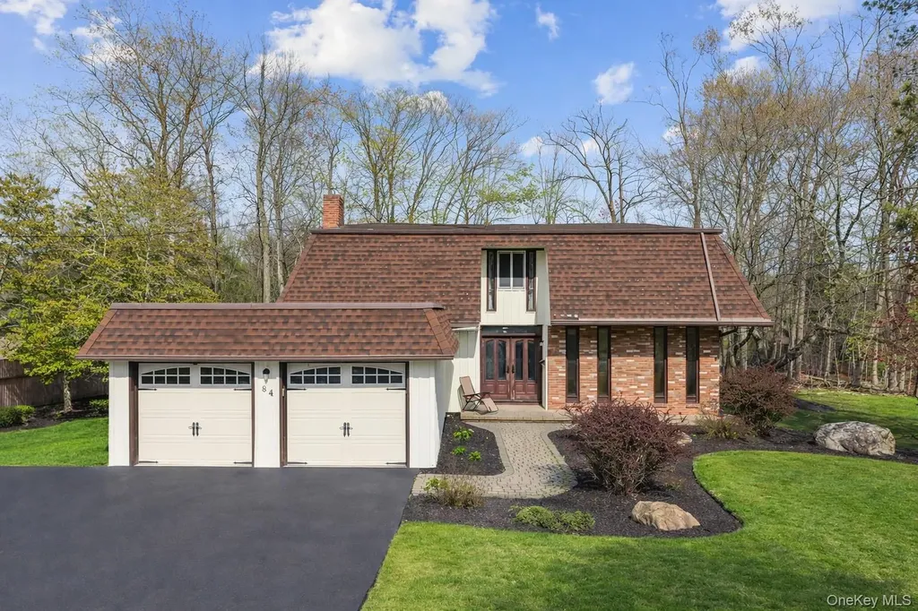 84 Tennyson Drive Nanuet NY 10954