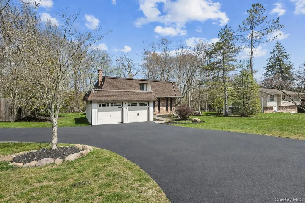 84 Tennyson Drive Nanuet NY 10954