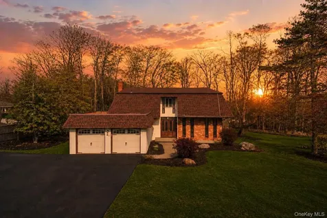 84 Tennyson Drive Nanuet NY 10954