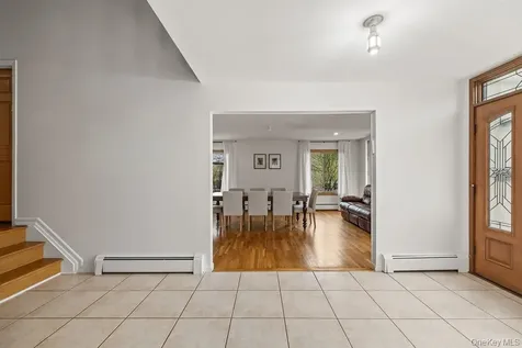 84 Tennyson Drive Nanuet NY 10954