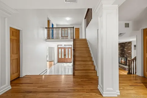 84 Tennyson Drive Nanuet NY 10954