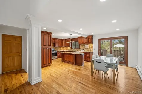 84 Tennyson Drive Nanuet NY 10954