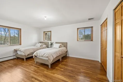 84 Tennyson Drive Nanuet NY 10954