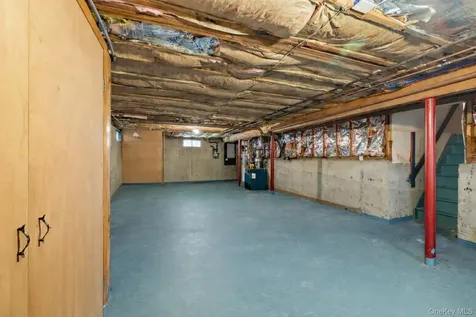 84 Tennyson Drive Nanuet NY 10954