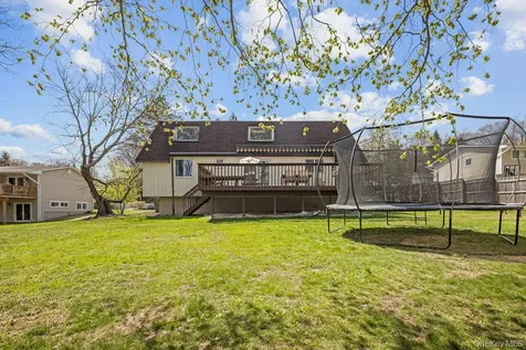 84 Tennyson Drive Nanuet NY 10954