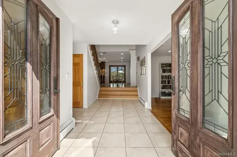 84 Tennyson Drive Nanuet NY 10954