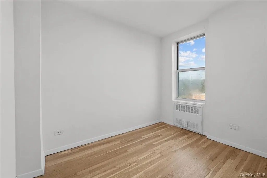 5425 Valles Avenue Bronx NY 10471
