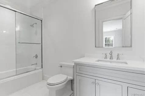 3 Crane Road Lloyd Harbor NY 11743
