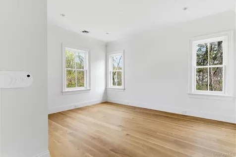 3 Crane Road Lloyd Harbor NY 11743