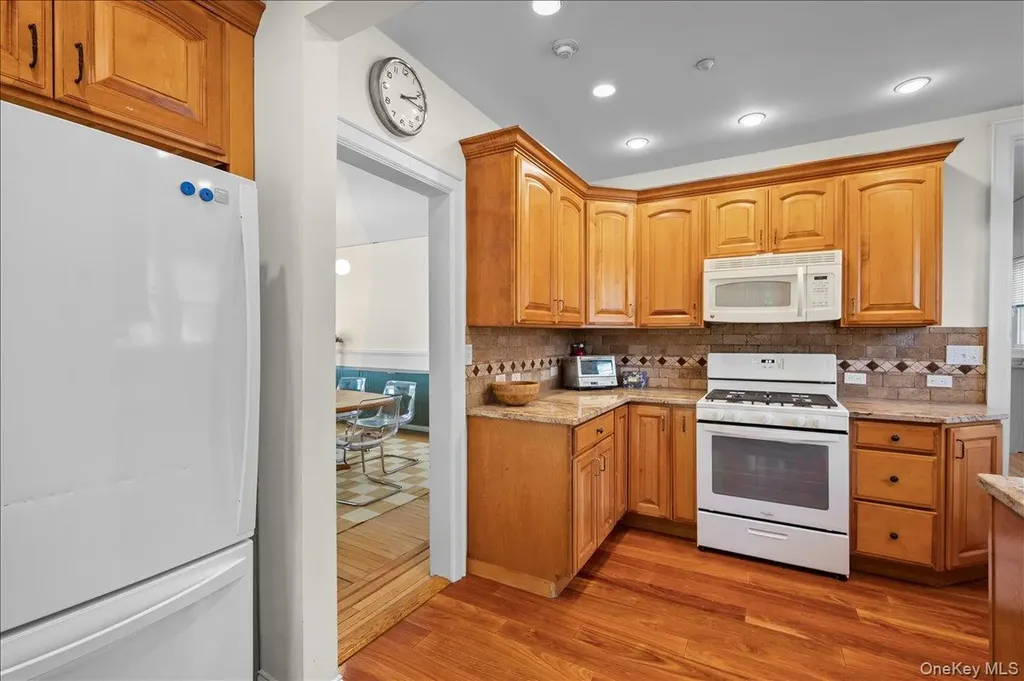 54 Ogden Avenue White Plains NY 10605