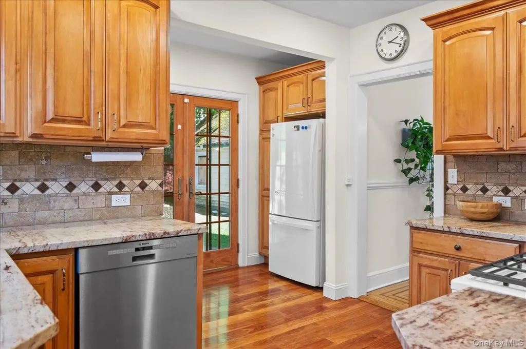 54 Ogden Avenue White Plains NY 10605