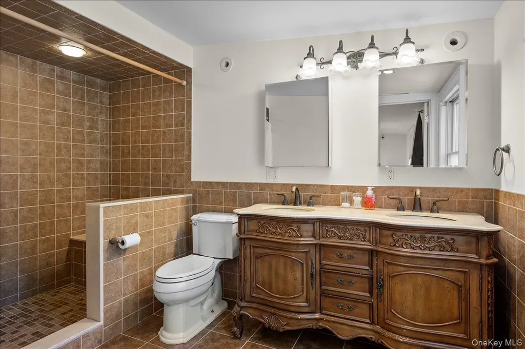 54 Ogden Avenue White Plains NY 10605