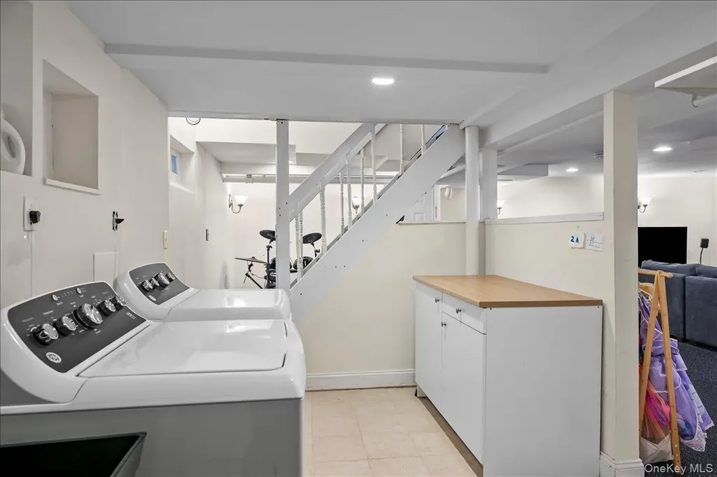 54 Ogden Avenue White Plains NY 10605
