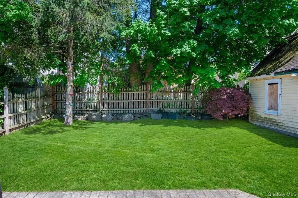 54 Ogden Avenue White Plains NY 10605