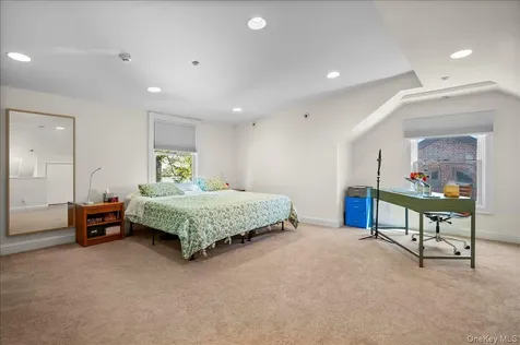 54 Ogden Avenue White Plains NY 10605