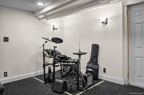 54 Ogden Avenue White Plains NY 10605