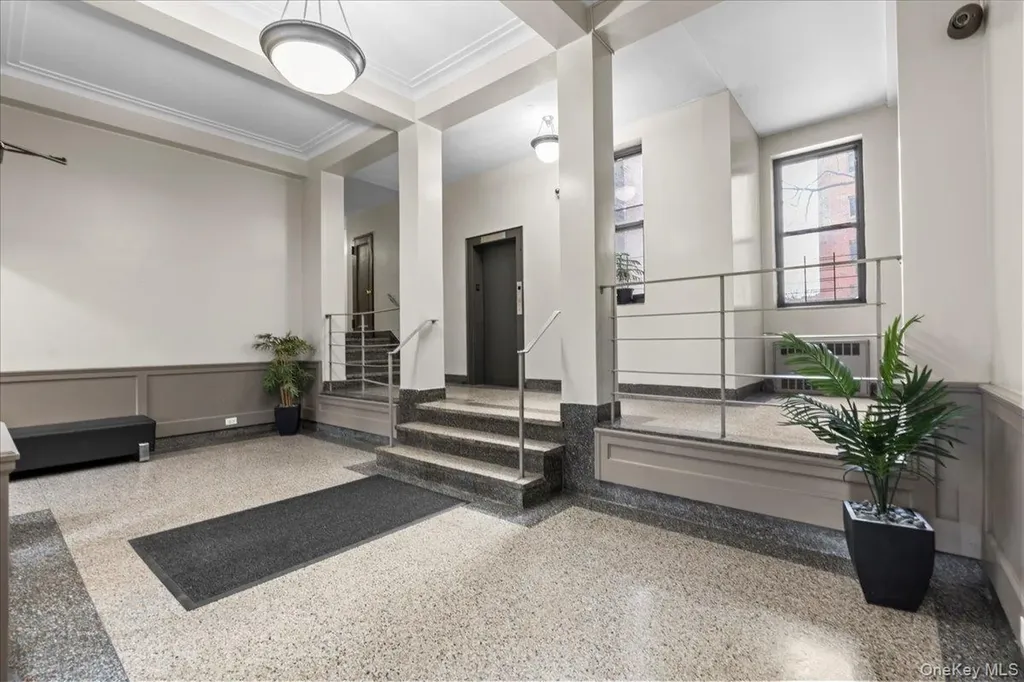 3260 Netherland Avenue Bronx NY 10463