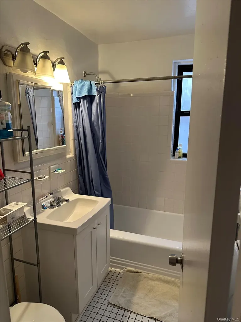 3260 Netherland Avenue Bronx NY 10463