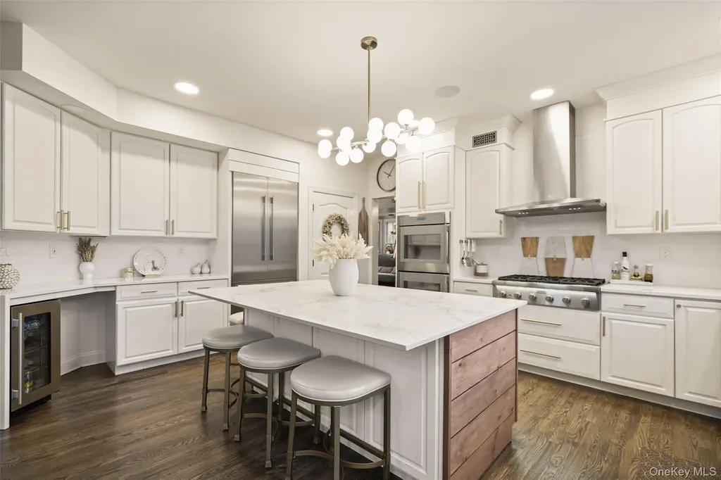 61 Hallocks Run Somers NY 10589