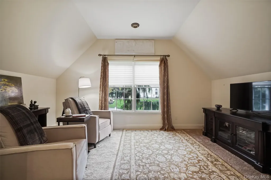 61 Hallocks Run Somers NY 10589