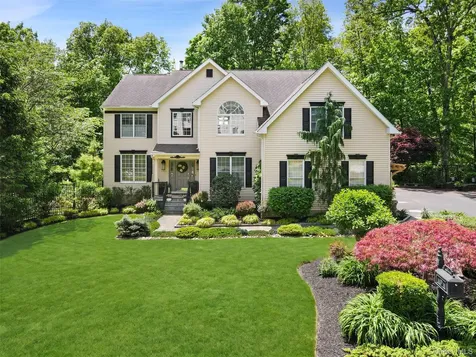 61 Hallocks Run Somers NY 10589
