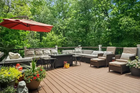 61 Hallocks Run Somers NY 10589